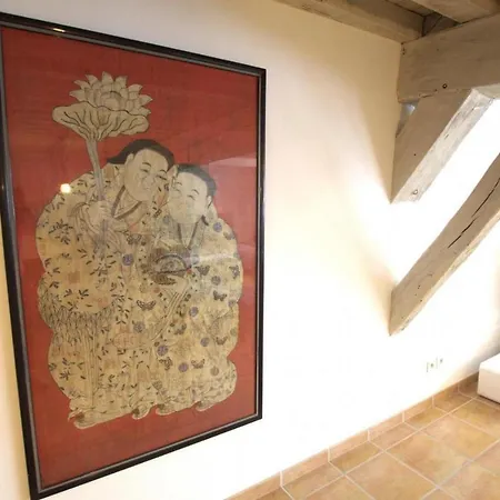 Le Sacre Apartment *