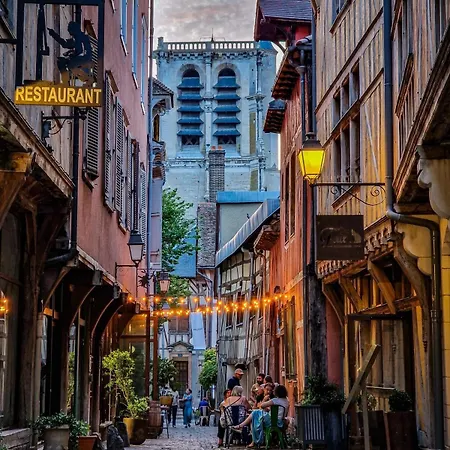 Le Sacre Troyes